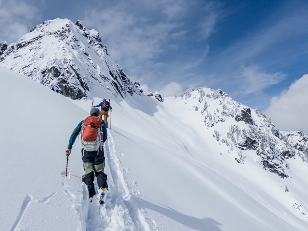 泸深通 适配iPhone 17系列遇挑战, Adobe回应相机应用Project Indigo延迟